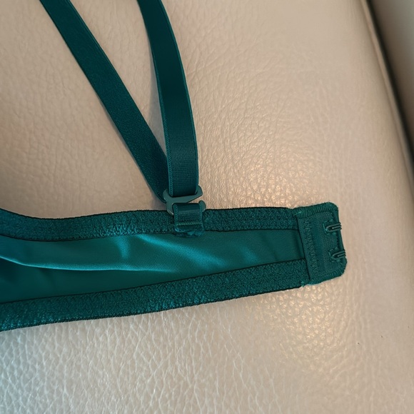 NWOT VS Pink push up bra size 34C - Picture 3 of 5